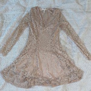 🌿2/$25🌿Fancy lace dress